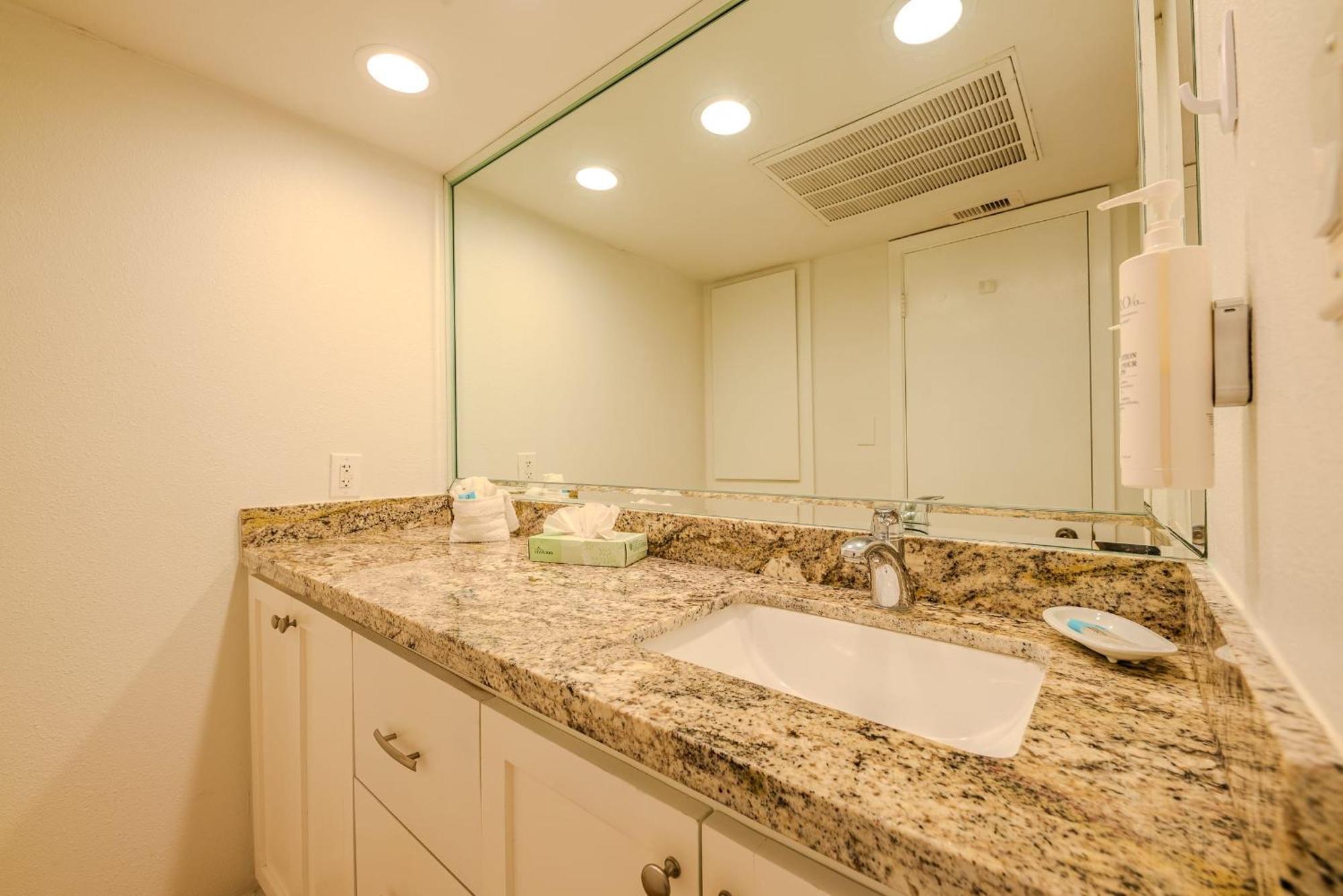 Kingfishers Retreat Serene 1Br Escape With Balcony 207 เซาท์ปาเดรไอส์แลนด์ ภายนอก รูปภาพ